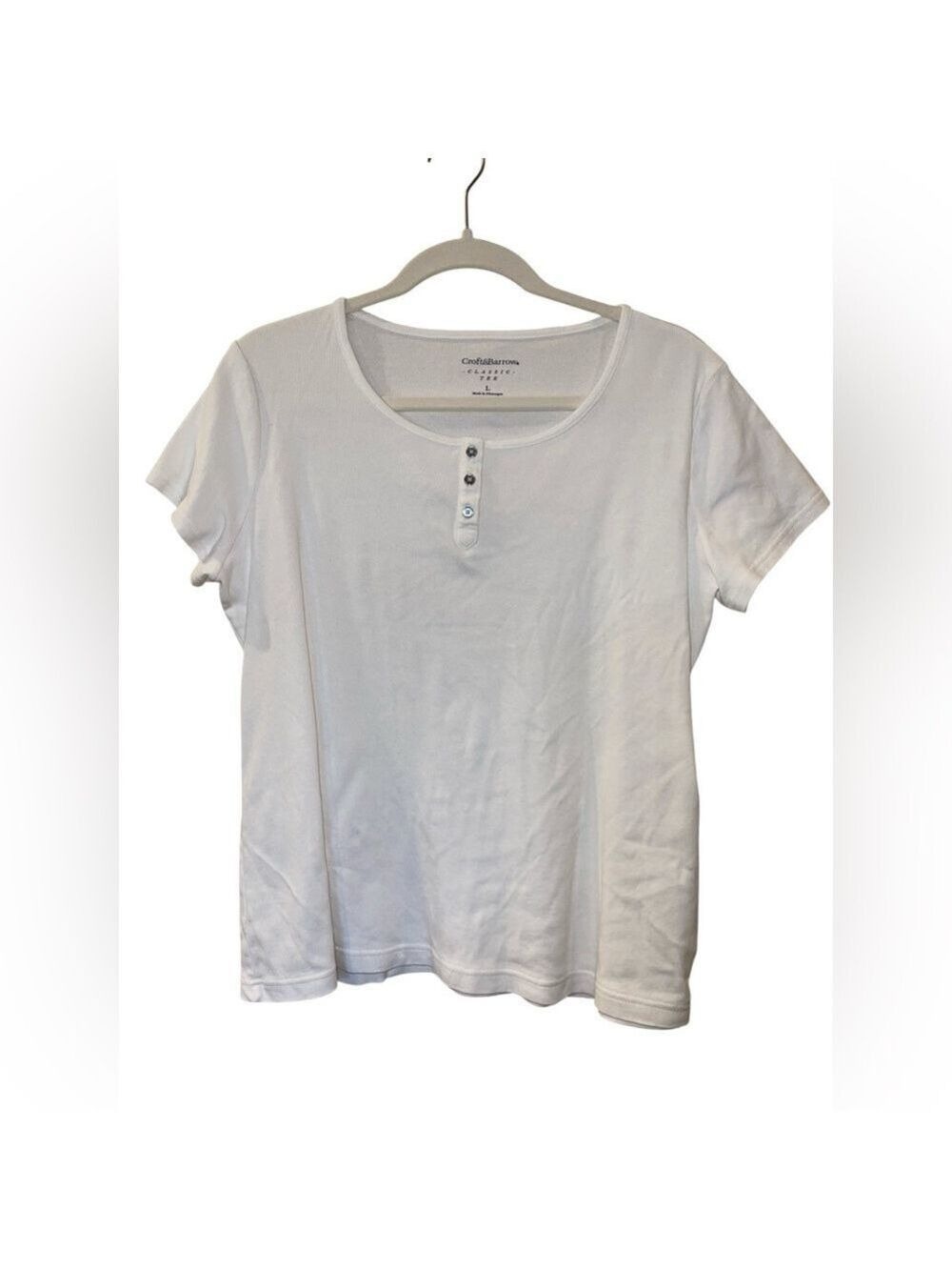 Croft & Barrow Women’s White Short Sleeve Classic Henley T-Shirt Size: Large